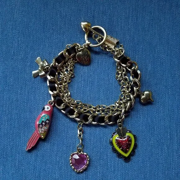 🦜❤️Betsey Sacred Heart Toggle Charm Bracelet Parrot Heart Bow Arrow - EPC❤️🦜